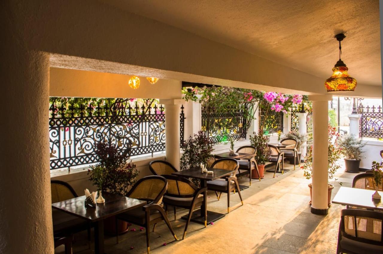 Shikara Beach Resort Cavelossim Dış mekan fotoğraf