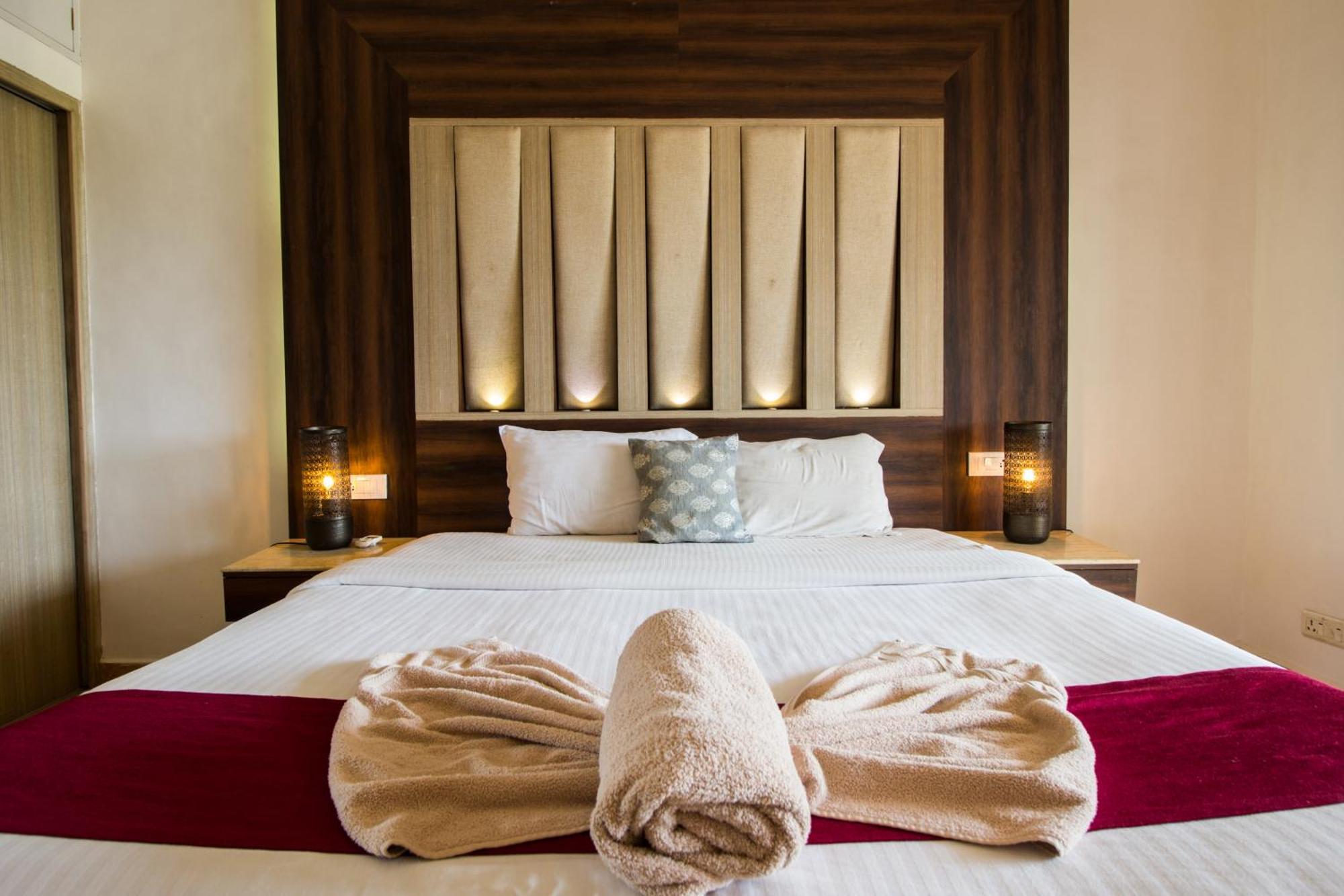 Shikara Beach Resort Cavelossim Dış mekan fotoğraf